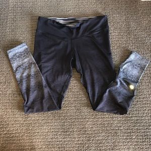 C9 reversible athletic leggings